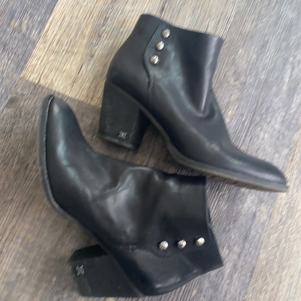 Sam Edelman black booties size 10M